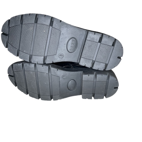 DKNY Girl’s Heart Boots - Picture 3 of 8